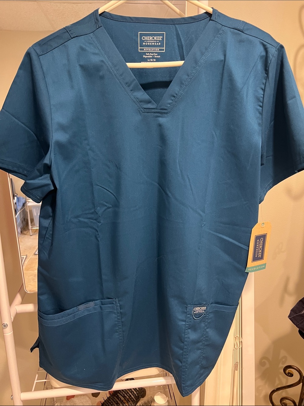 Cherokee Workwear Women’s V-Neck Scrub Top with pants Teal Blue New with tags